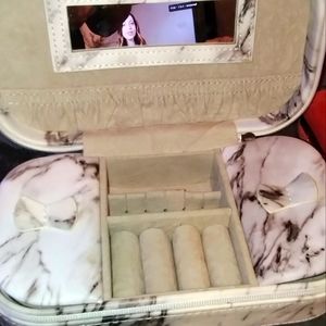 Kenzie jewelry travel case